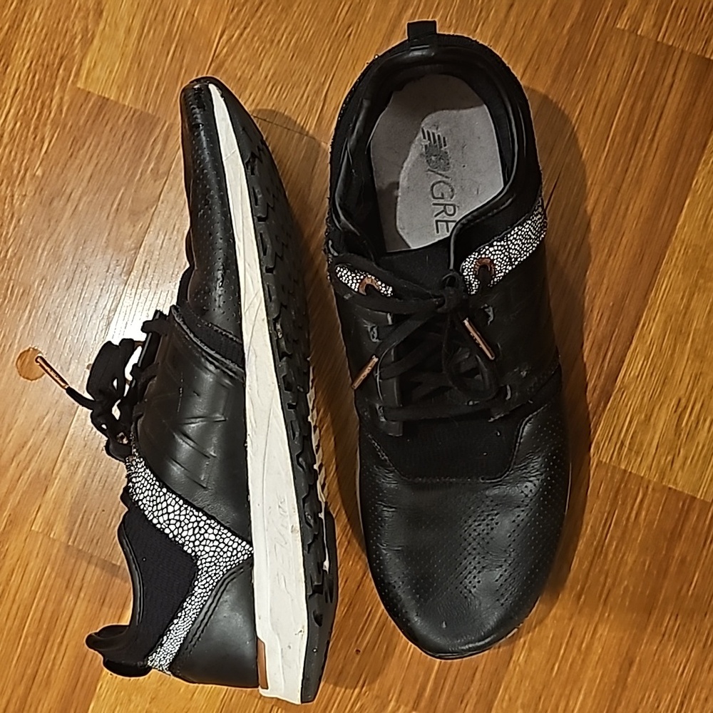 New balance leather faux sneakers women's size 11